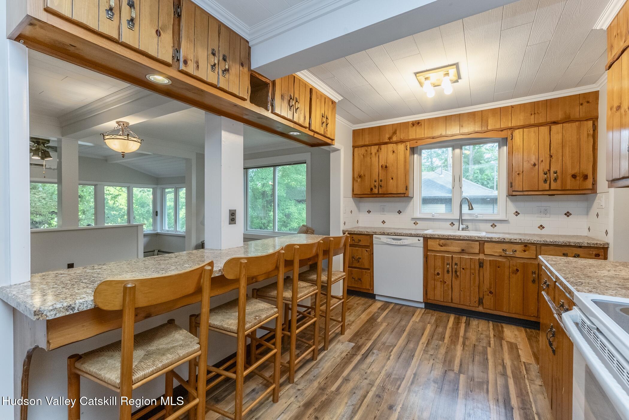 New Paltz, New York 12561, United States, 3 Bedrooms Bedrooms, ,2 BathroomsBathrooms,Residential,Active,219081
