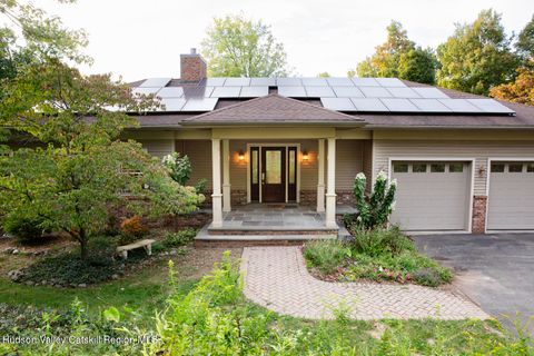 Photo of 40 Lakeview Avenue, Kingston, NY 12401 (MLS # 20254757)