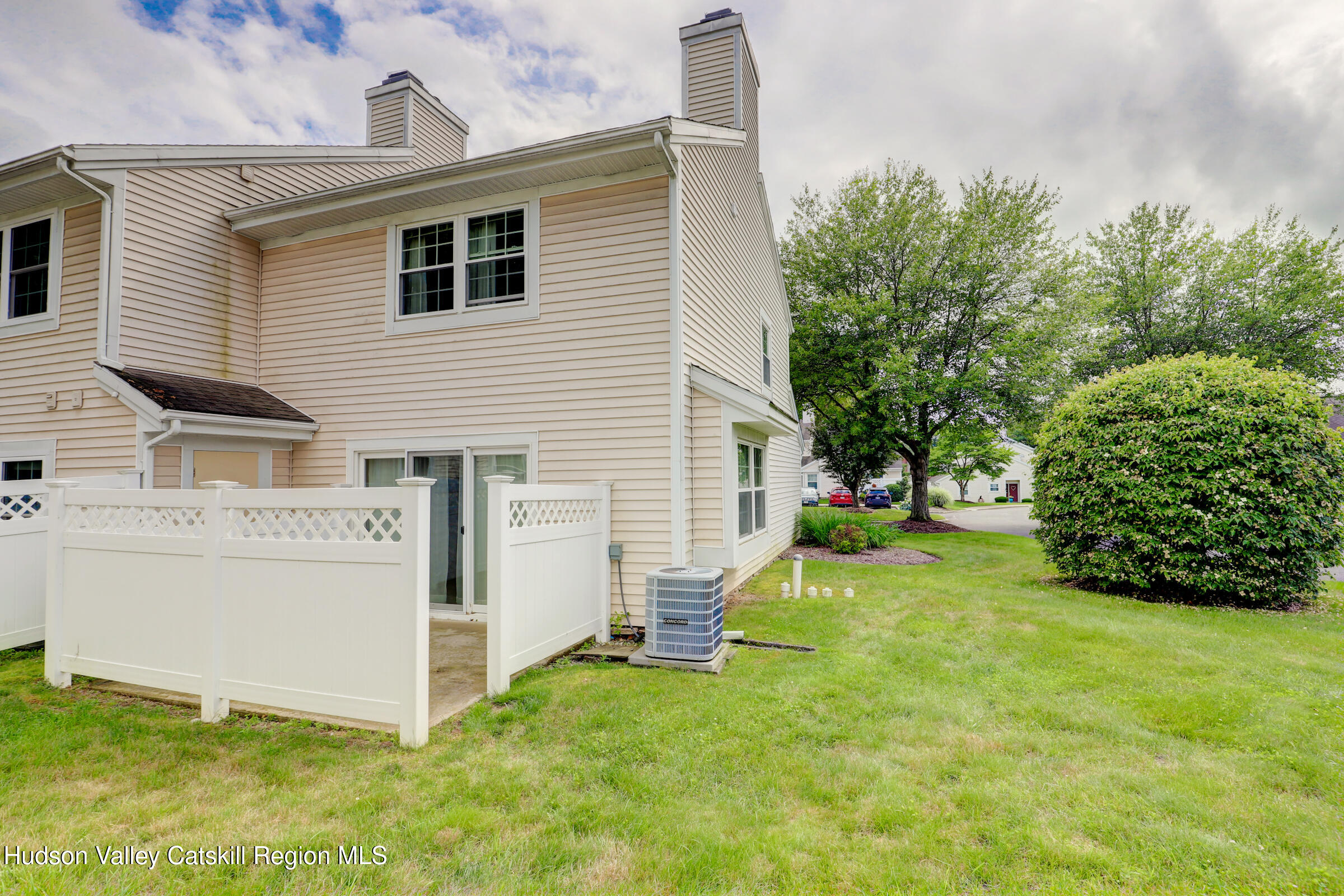 Lake Katrine, New York 12449, United States, 2 Bedrooms Bedrooms, ,2 BathroomsBathrooms,Residential,Pending,155111