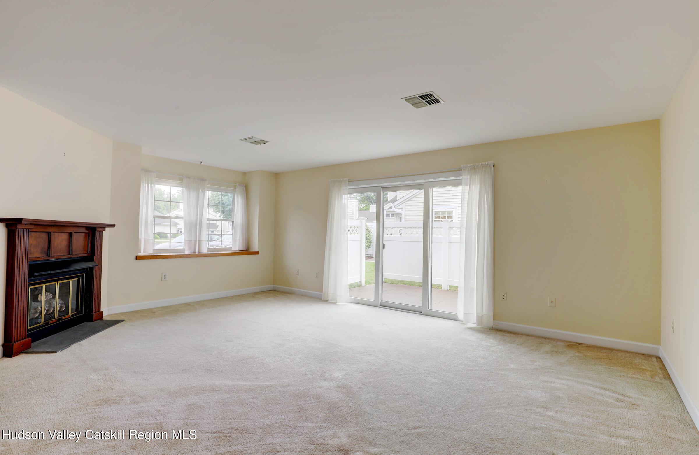 Lake Katrine, New York 12449, United States, 2 Bedrooms Bedrooms, ,2 BathroomsBathrooms,Residential,Pending,155111