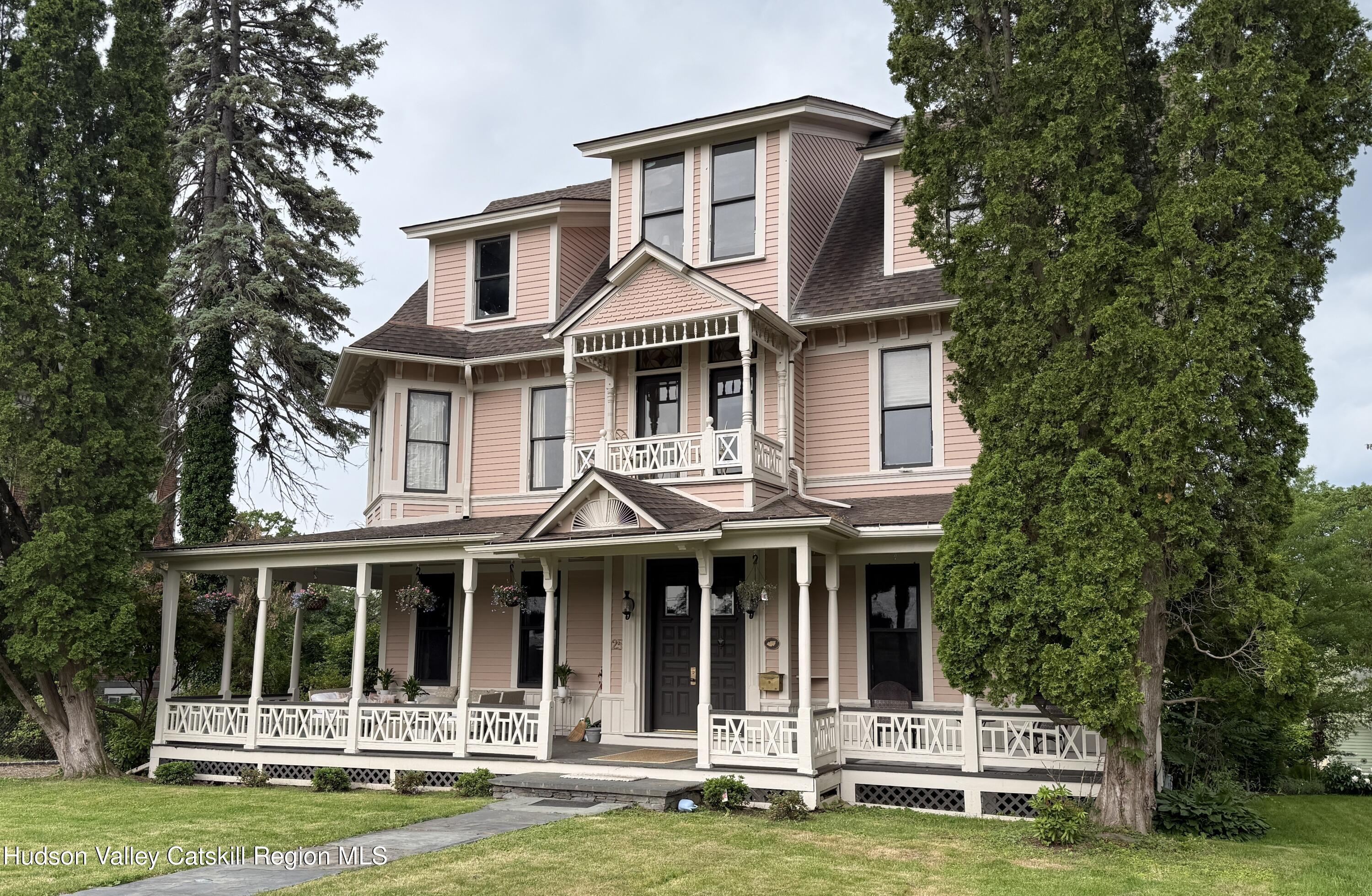 25 Prospect Avenue, Catskill, New York image 1