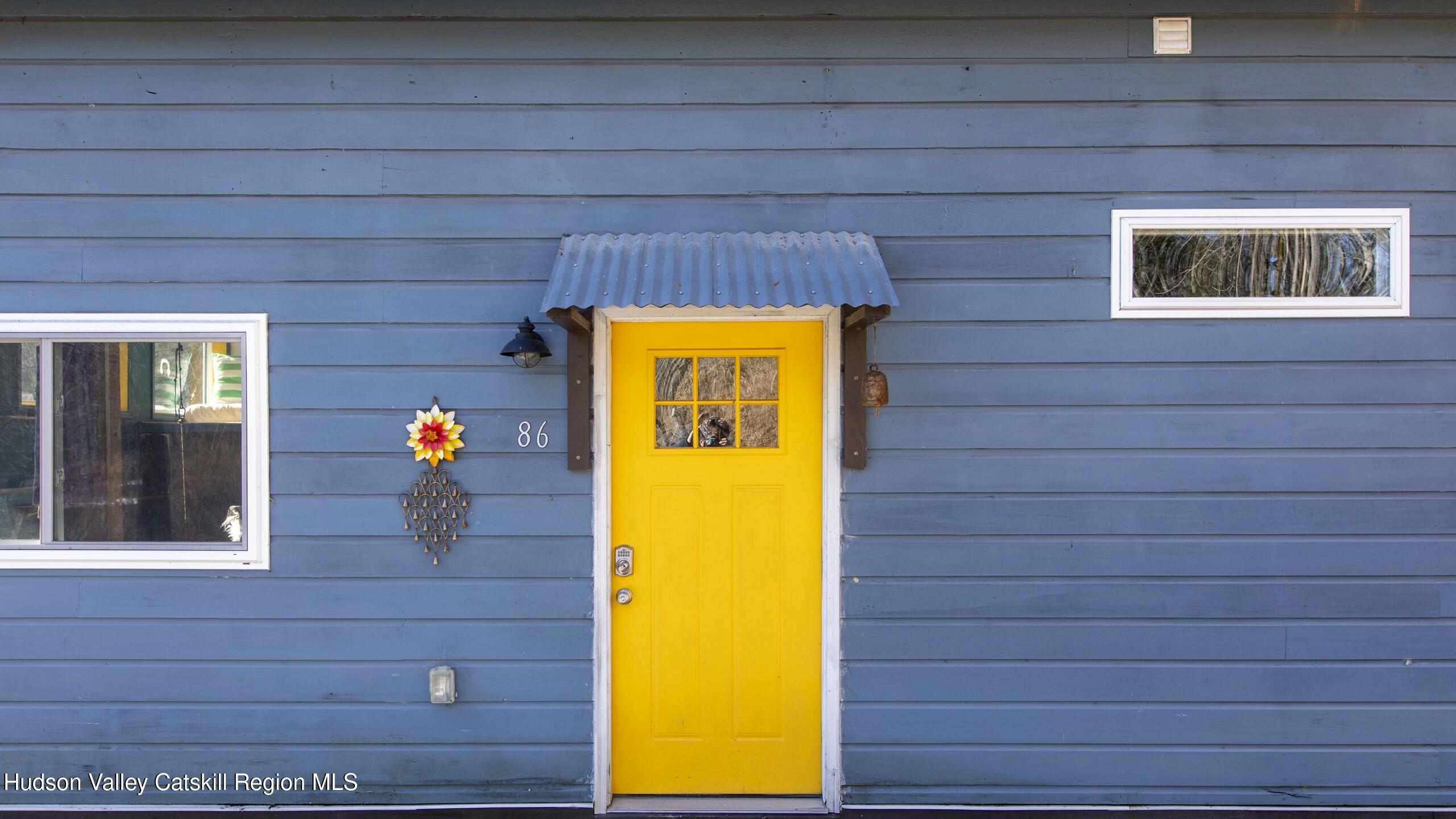 Woodstock, New York 12498, United States, 2 Bedrooms Bedrooms, ,2 BathroomsBathrooms,Residential,Active,77006