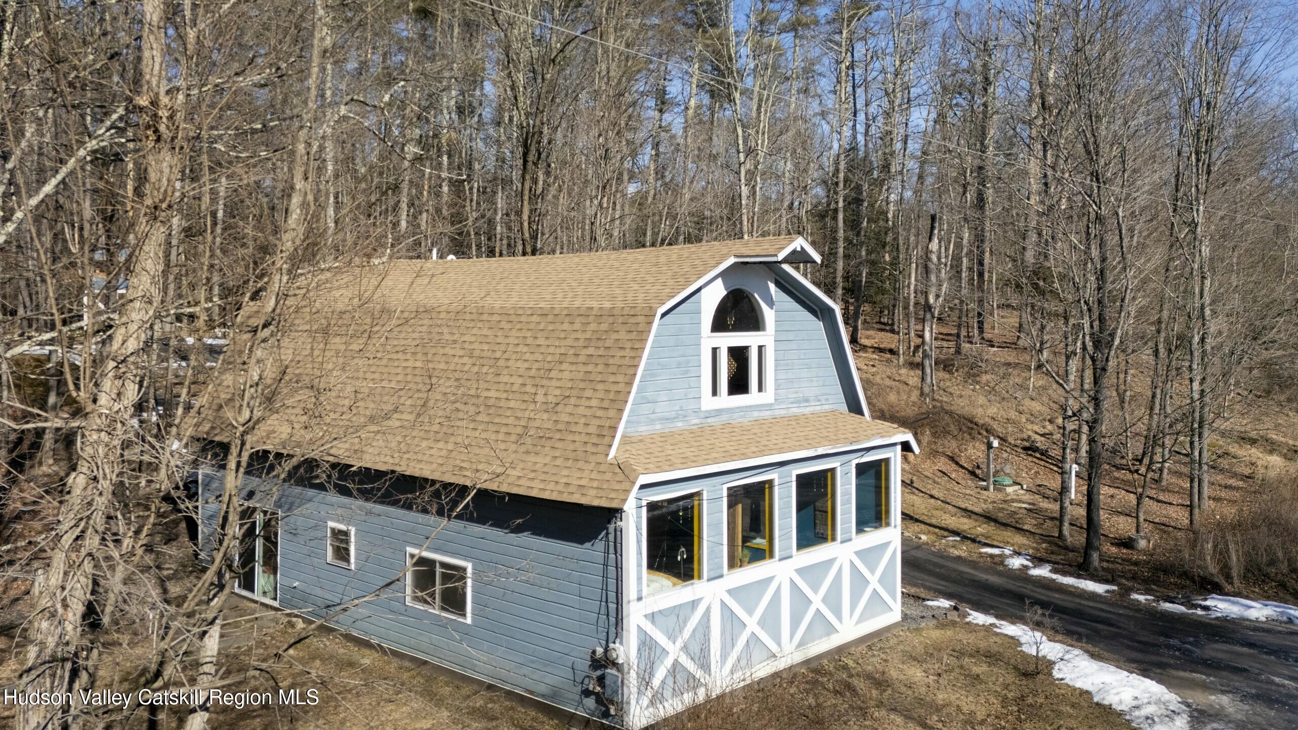 Woodstock, New York 12498, United States, 2 Bedrooms Bedrooms, ,2 BathroomsBathrooms,Residential,Active,77006