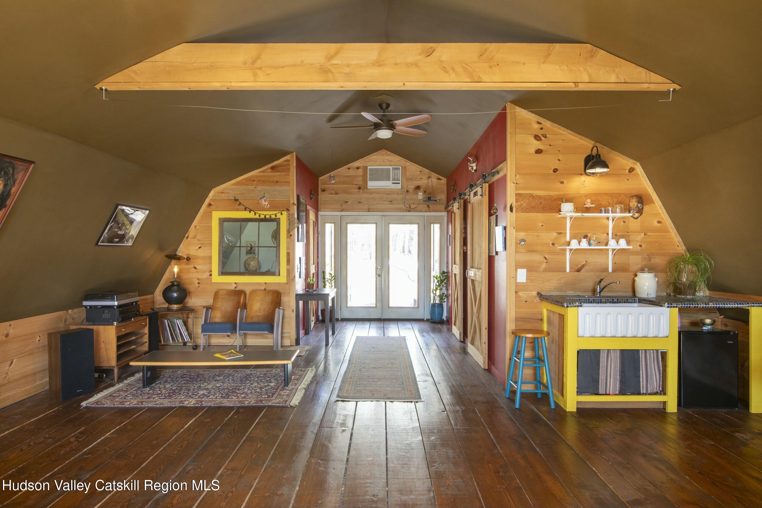 Woodstock, New York 12498, United States, 2 Bedrooms Bedrooms, ,2 BathroomsBathrooms,Residential,Active,77006