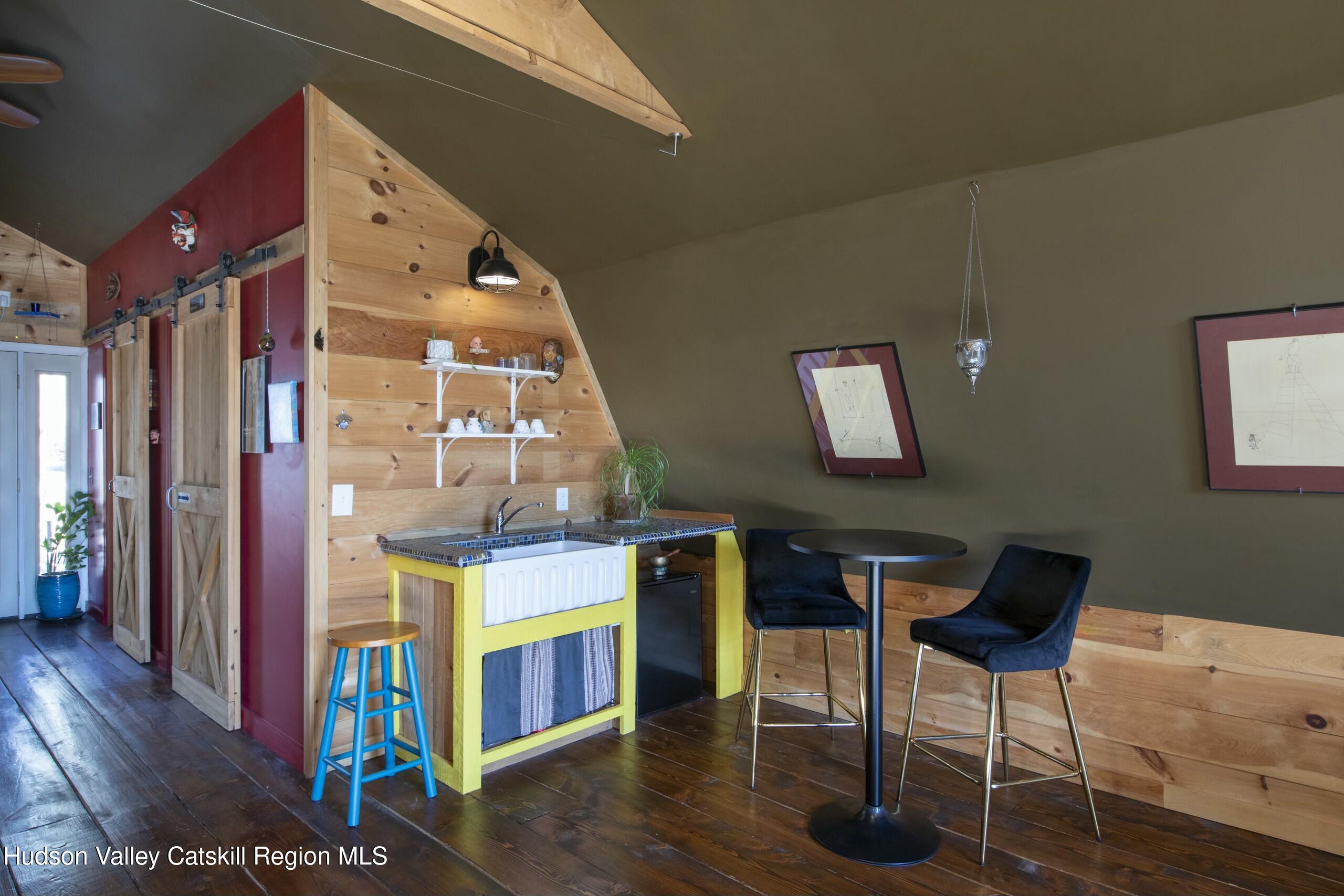 Woodstock, New York 12498, United States, 2 Bedrooms Bedrooms, ,2 BathroomsBathrooms,Residential,Active,77006