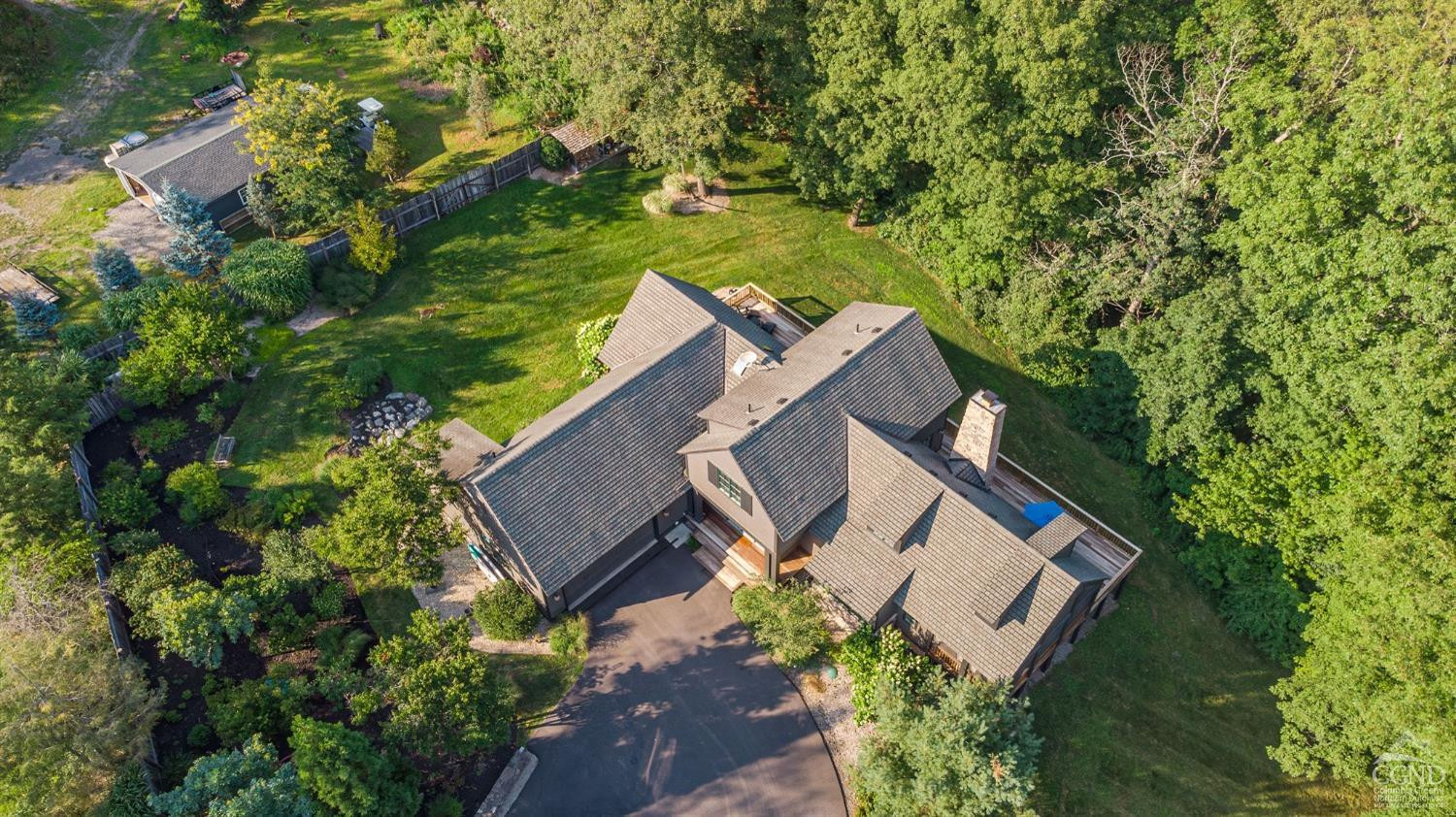 42 Golf Course Road, Copake, New York - 5 Bedrooms  
8 Bathrooms  
8 Rooms - 