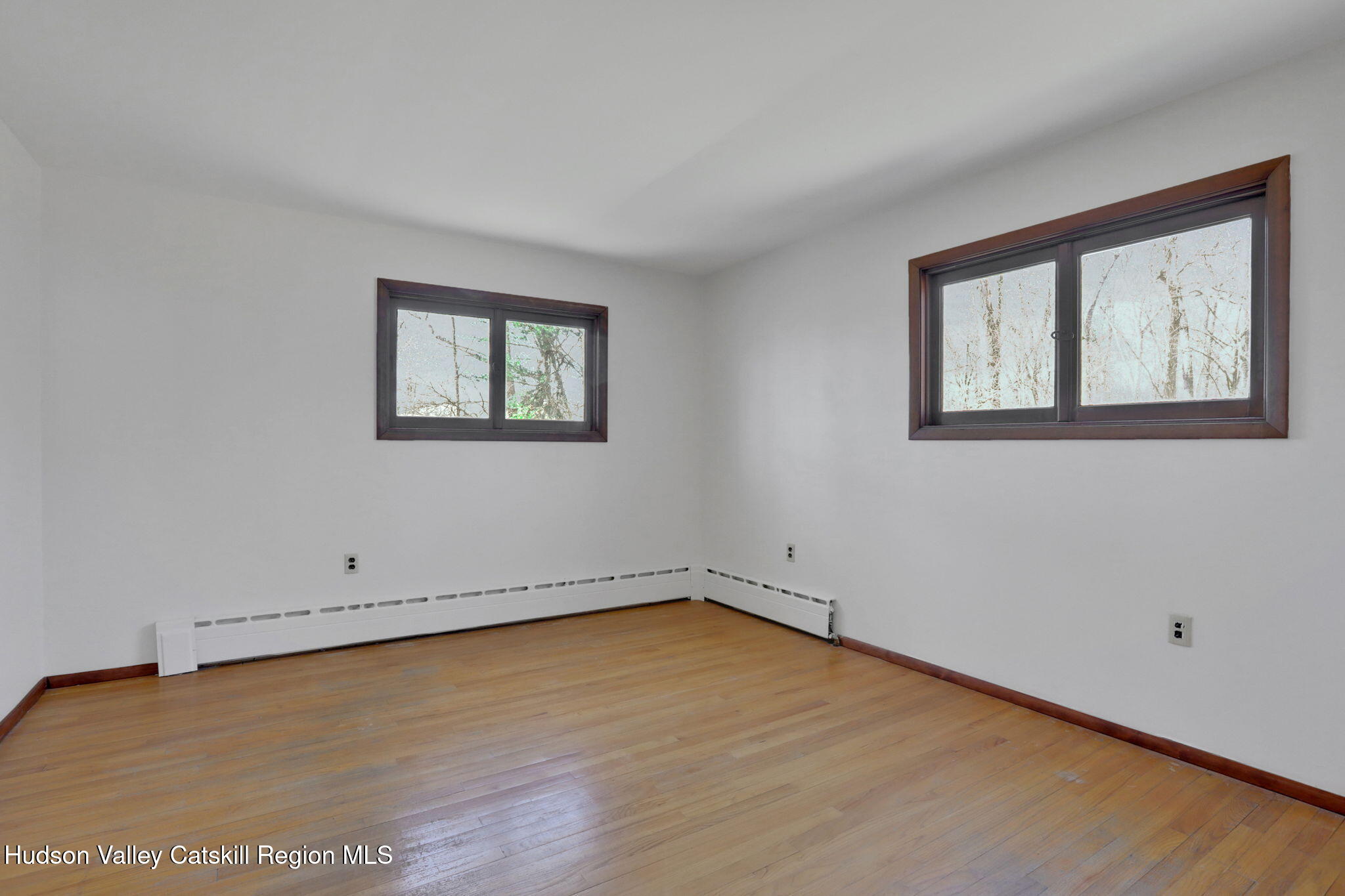 New Paltz, New York 12561, United States, 3 Bedrooms Bedrooms, ,1 BathroomBathrooms,Residential,Active,94127