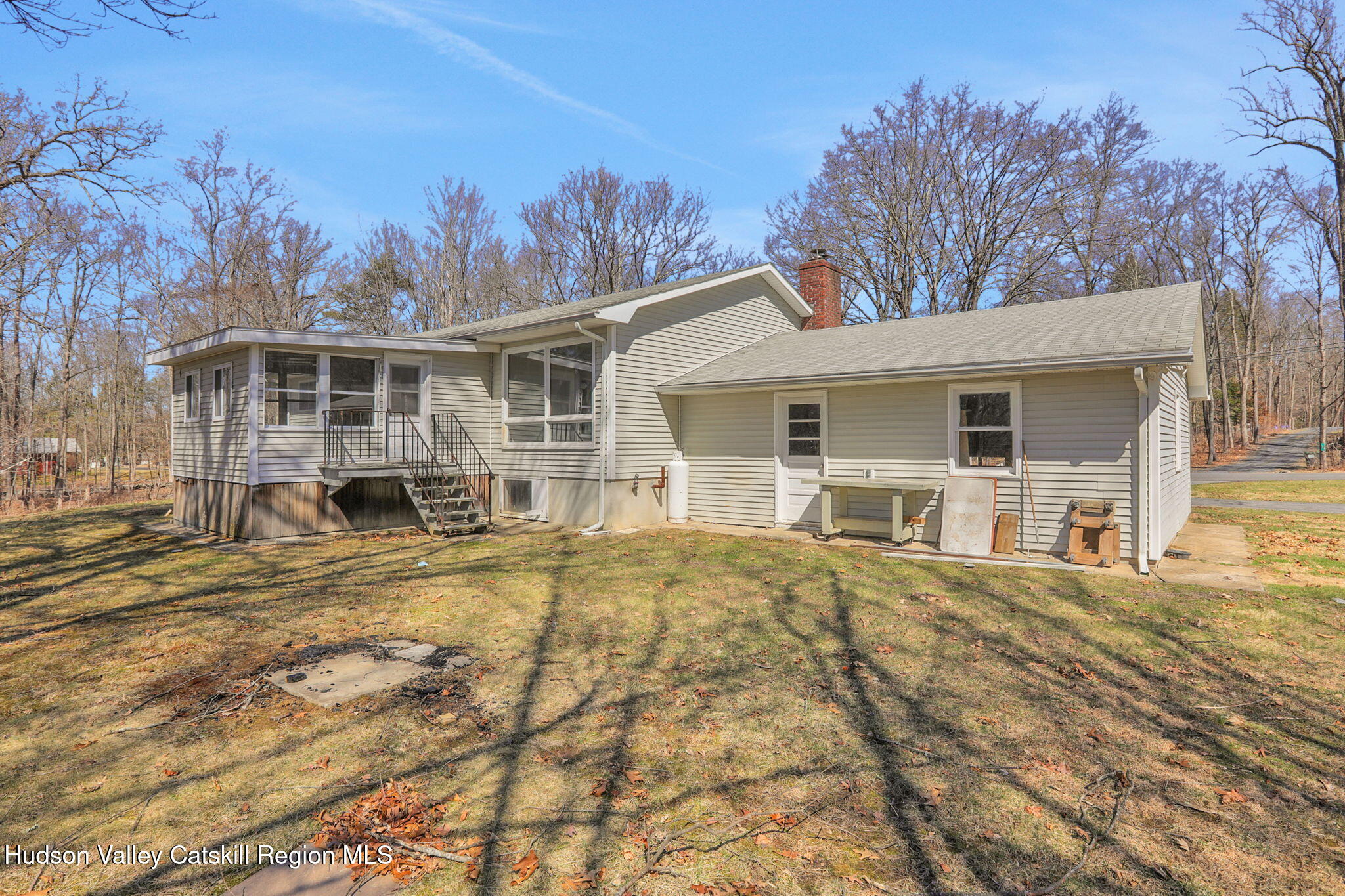 New Paltz, New York 12561, United States, 3 Bedrooms Bedrooms, ,1 BathroomBathrooms,Residential,Active,94127