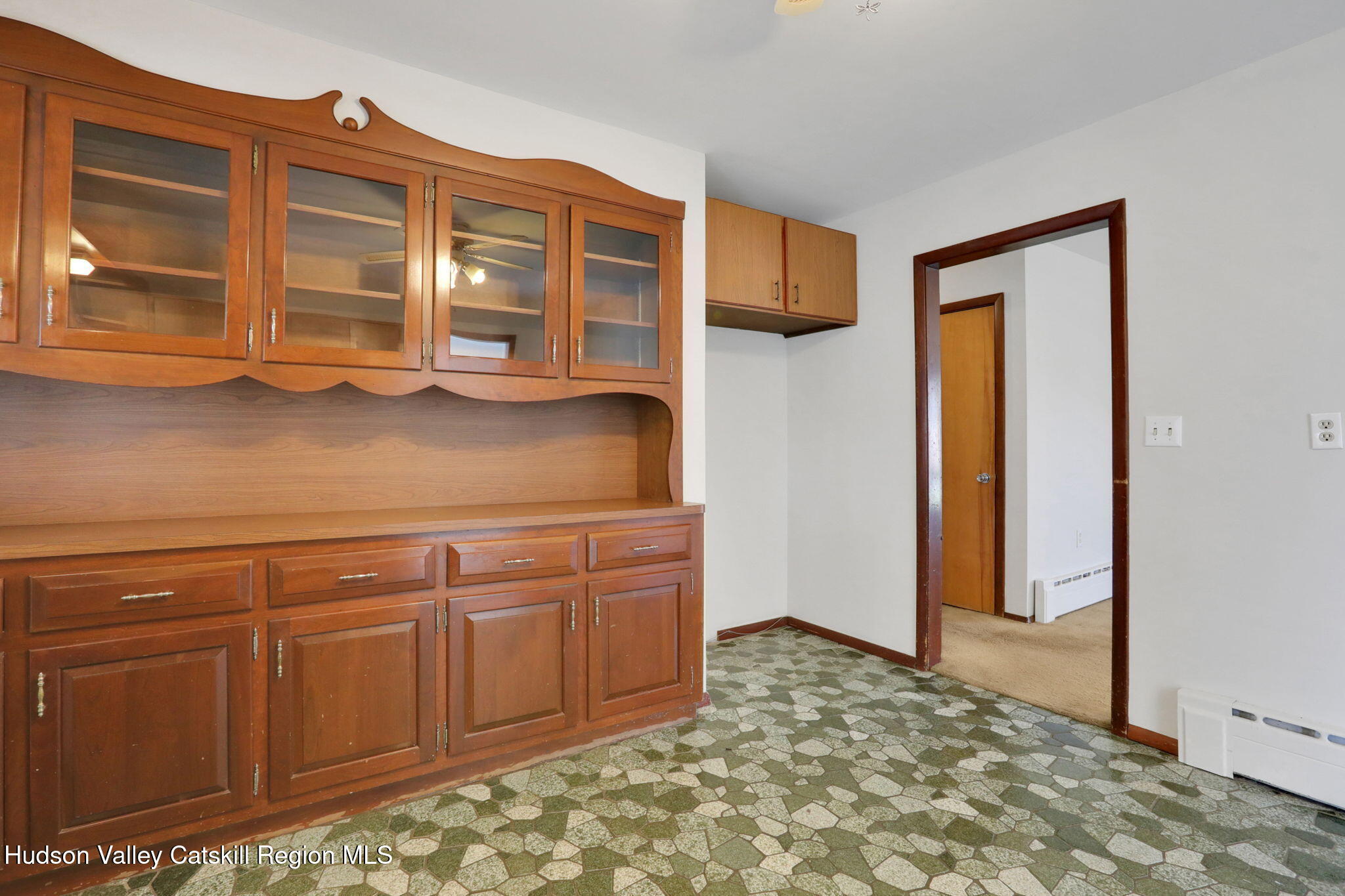 New Paltz, New York 12561, United States, 3 Bedrooms Bedrooms, ,1 BathroomBathrooms,Residential,Active,94127