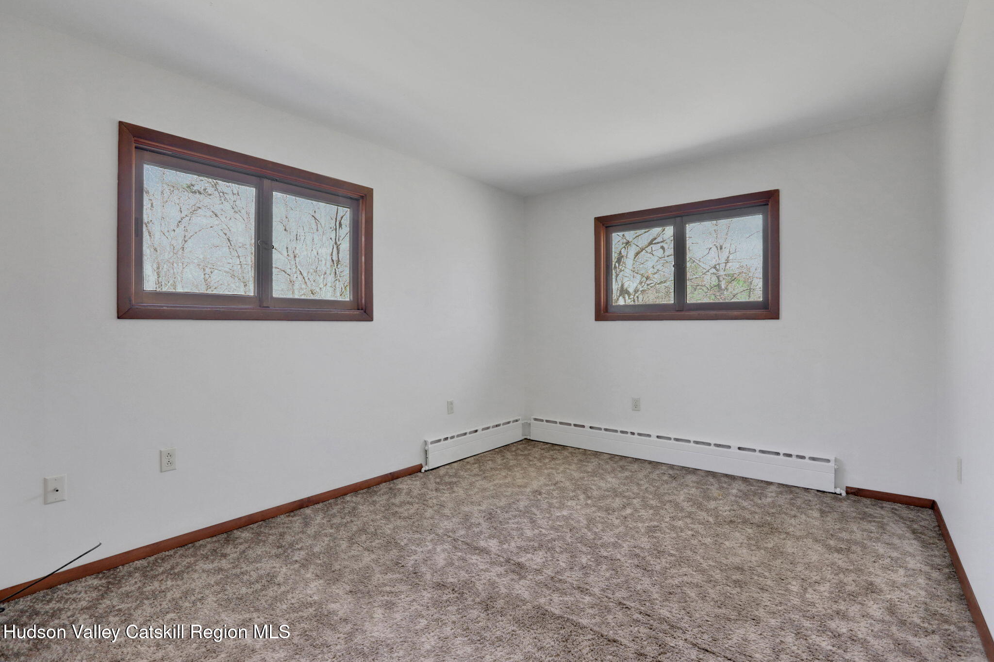 New Paltz, New York 12561, United States, 3 Bedrooms Bedrooms, ,1 BathroomBathrooms,Residential,Active,94127