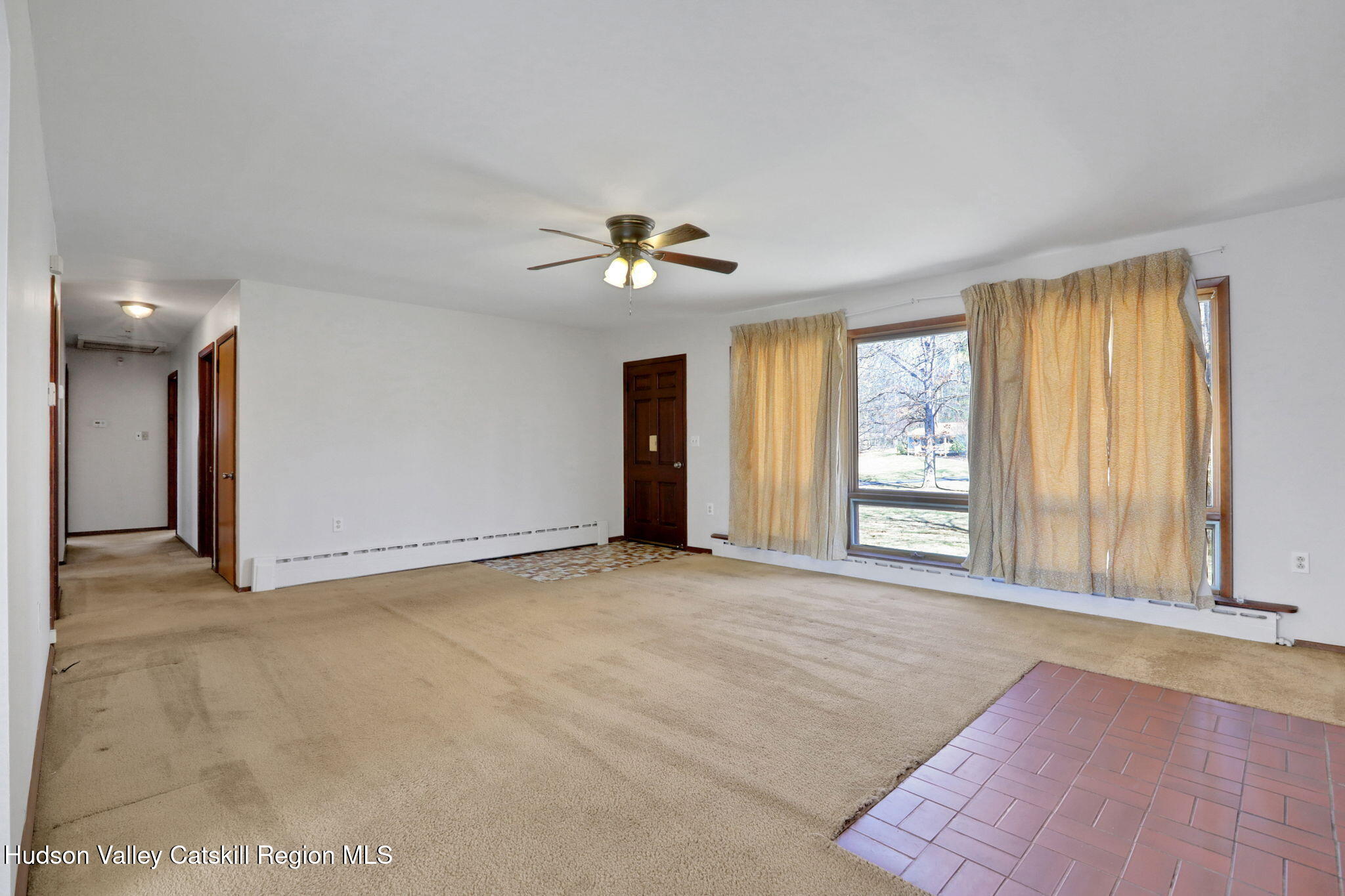 New Paltz, New York 12561, United States, 3 Bedrooms Bedrooms, ,1 BathroomBathrooms,Residential,Active,94127