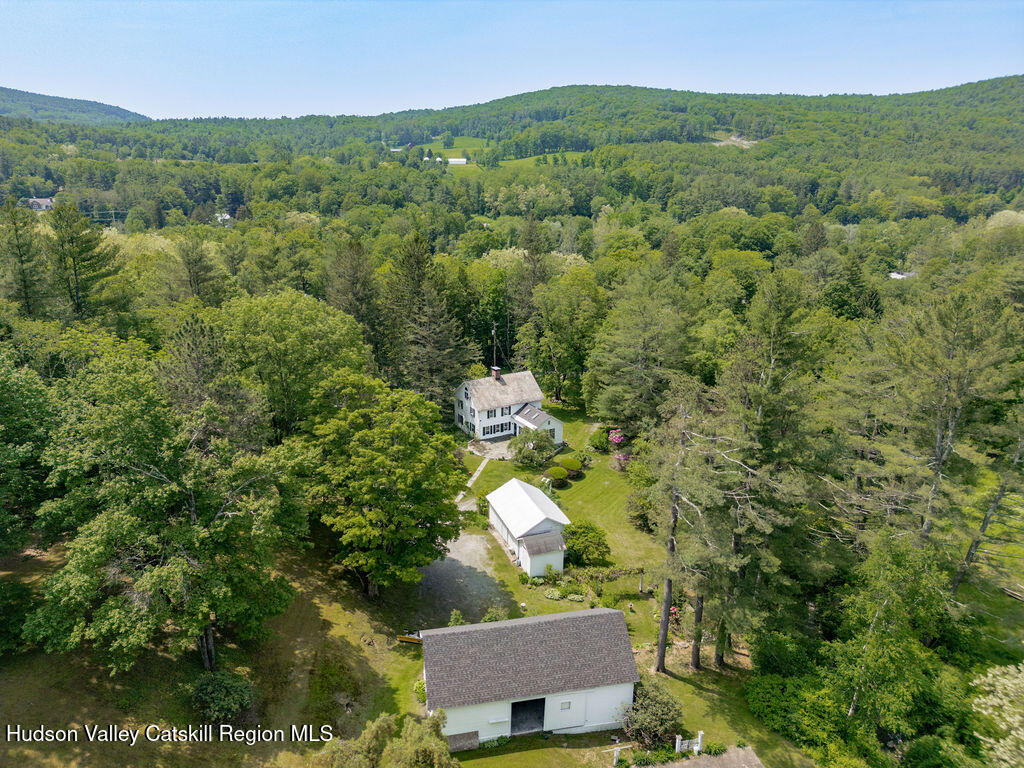 21 Cemetery Road, New Lebanon, New York image 41