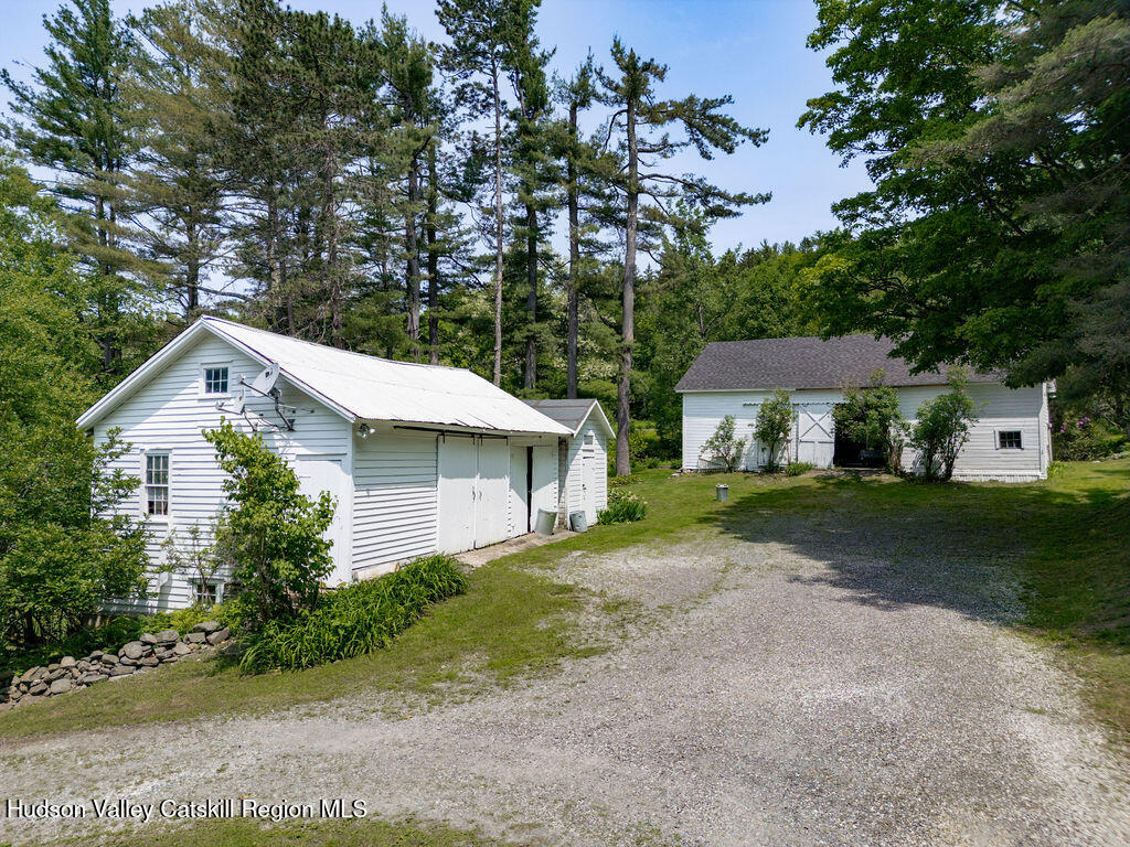21 Cemetery Road, New Lebanon, New York image 34