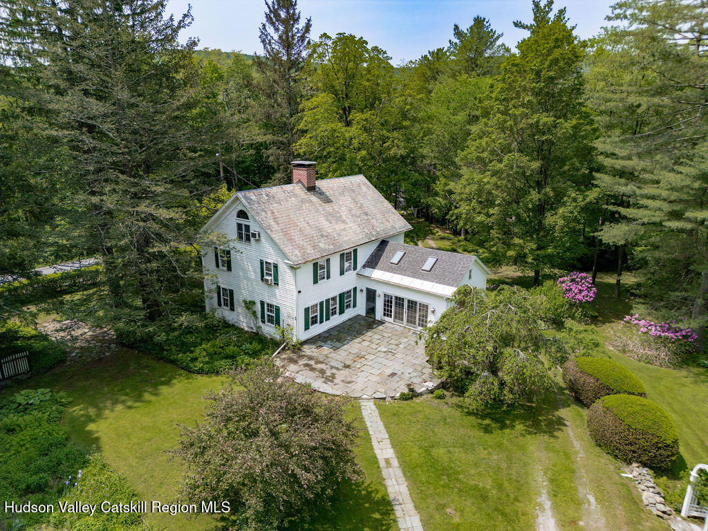 21 Cemetery Road, New Lebanon, New York image 4