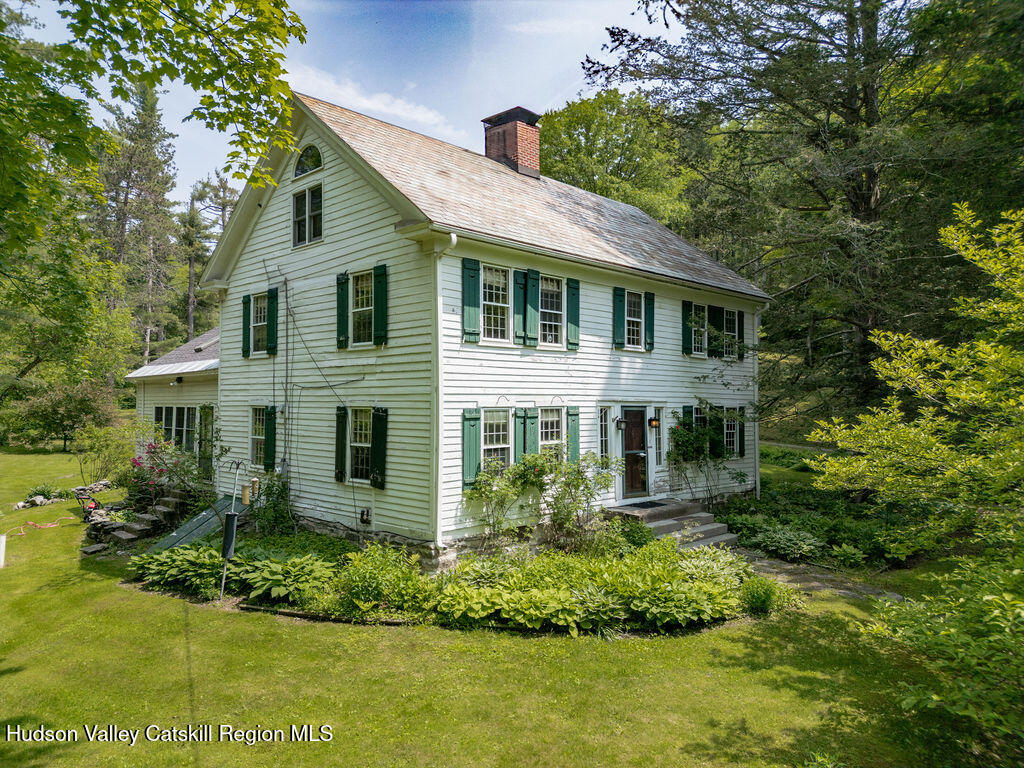 21 Cemetery Road, New Lebanon, New York image 1