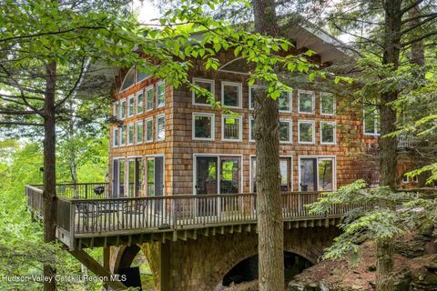 Photo of 639 W Saugerties Road, Woodstock, NY 12498 (MLS # 20263638)
