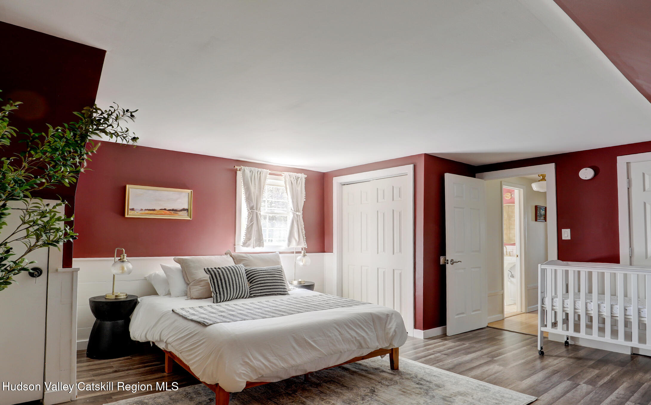 Saugerties, New York 12477, United States, 4 Bedrooms Bedrooms, ,2 BathroomsBathrooms,Residential,Active,214312