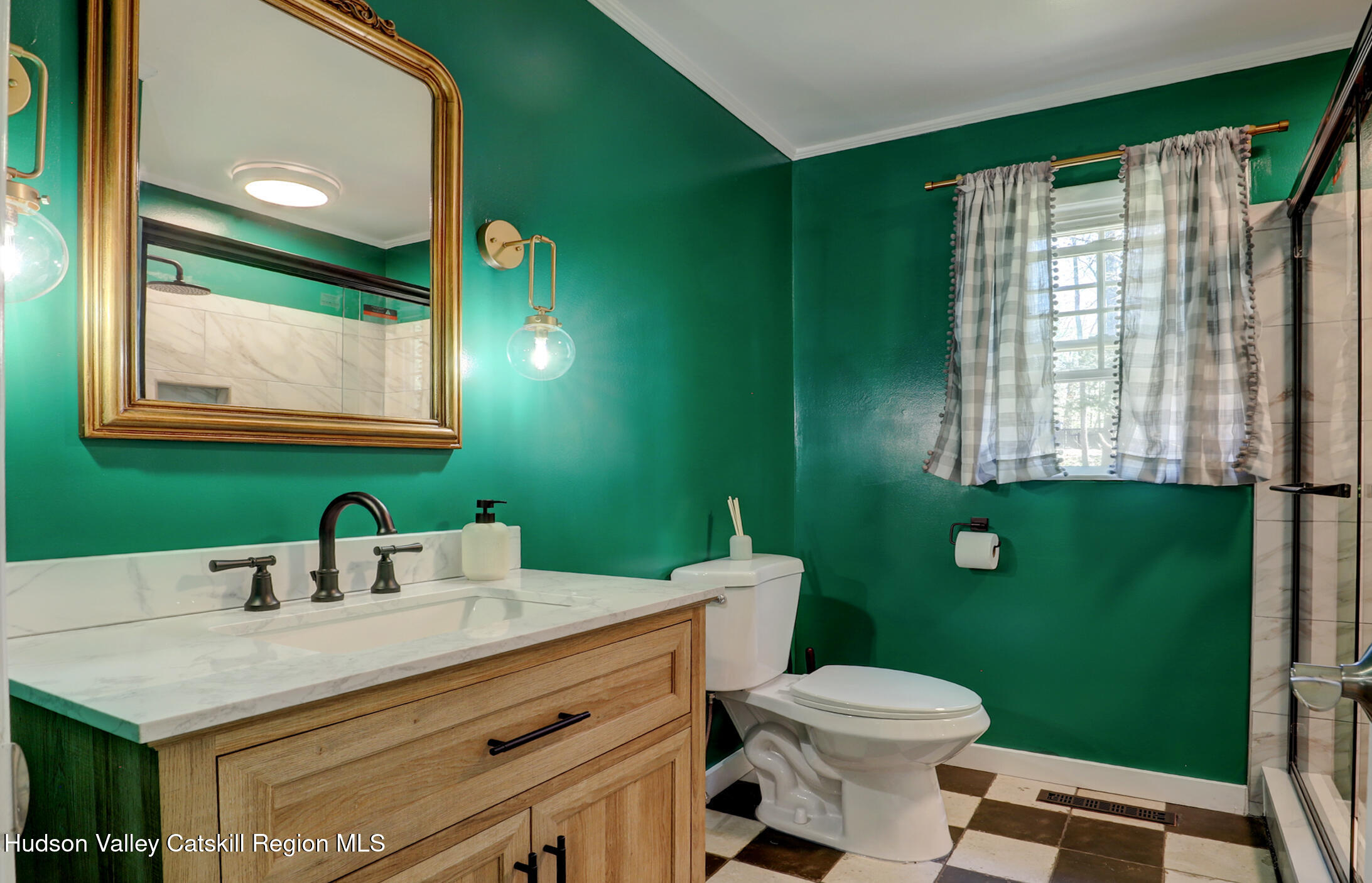 Saugerties, New York 12477, United States, 4 Bedrooms Bedrooms, ,2 BathroomsBathrooms,Residential,Active,214312