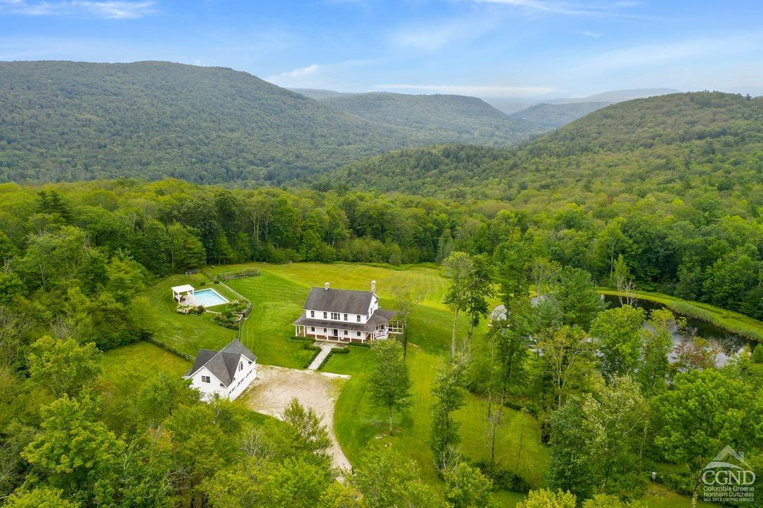 Property for Sale at 470 Harrington Drive, Austerlitz, New York - Bedrooms: 4 
Bathrooms: 4.5 
Rooms: 12  - $2,999,000