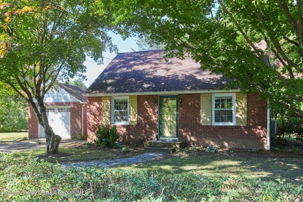 60 MILL ST, RHINEBECK, NY 12572 - Image f07e9d2f1fa05196d80c4f8326d4655f/2579789101