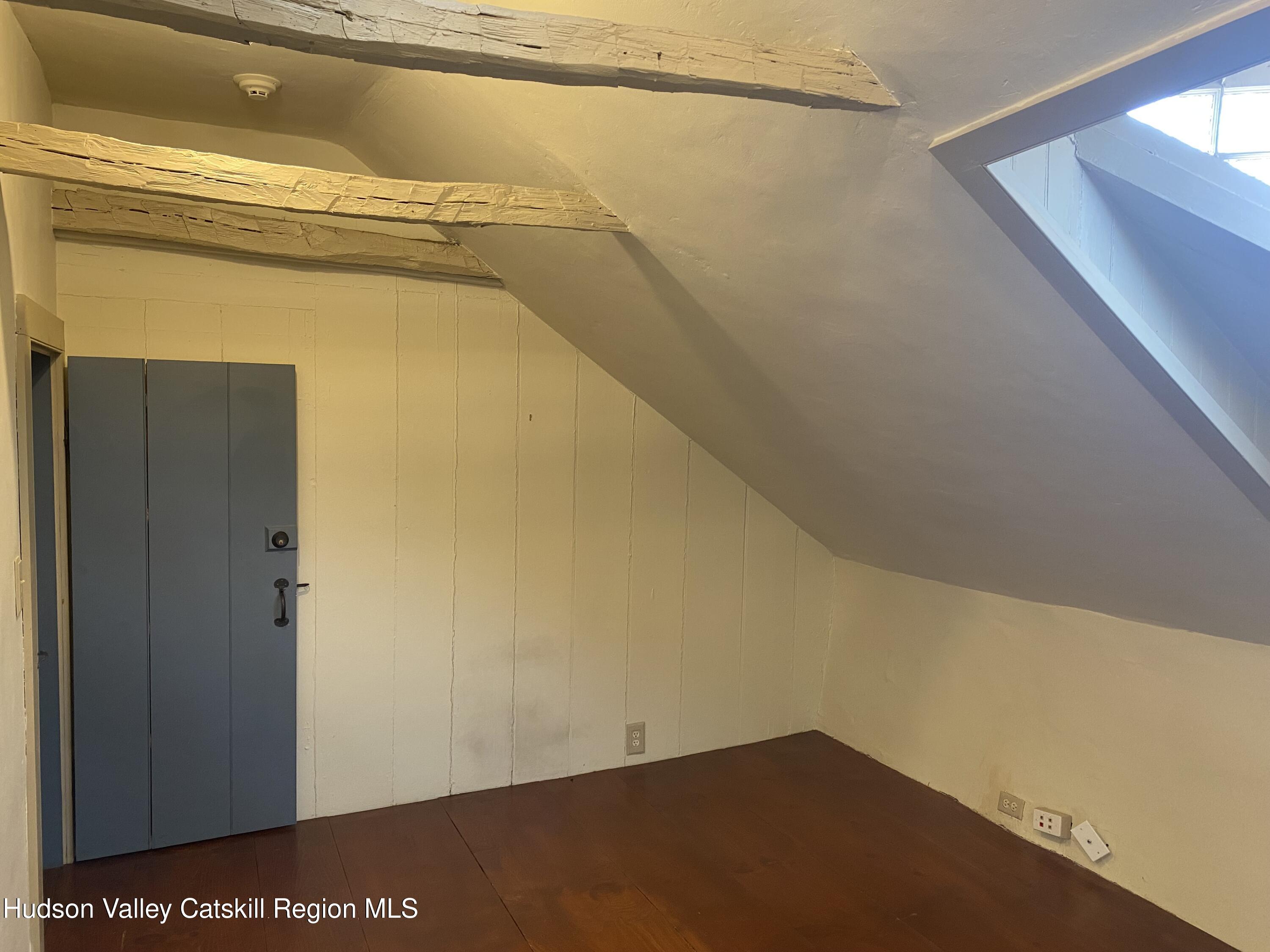 Kingston, New York 12401, United States, ,2 BathroomsBathrooms,Residential,Active,105197