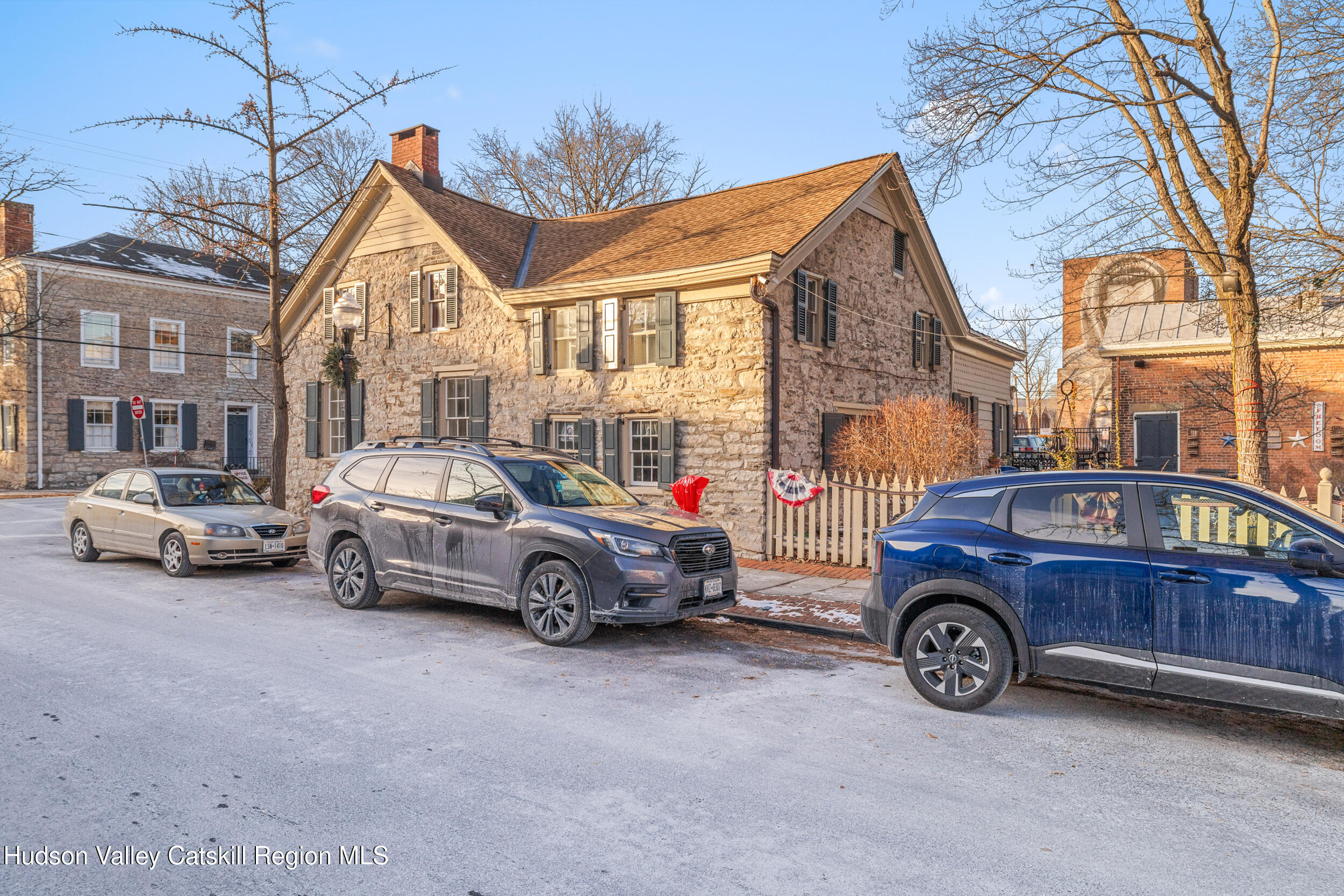 Kingston, New York 12401, United States, ,2 BathroomsBathrooms,Residential,Active,105197