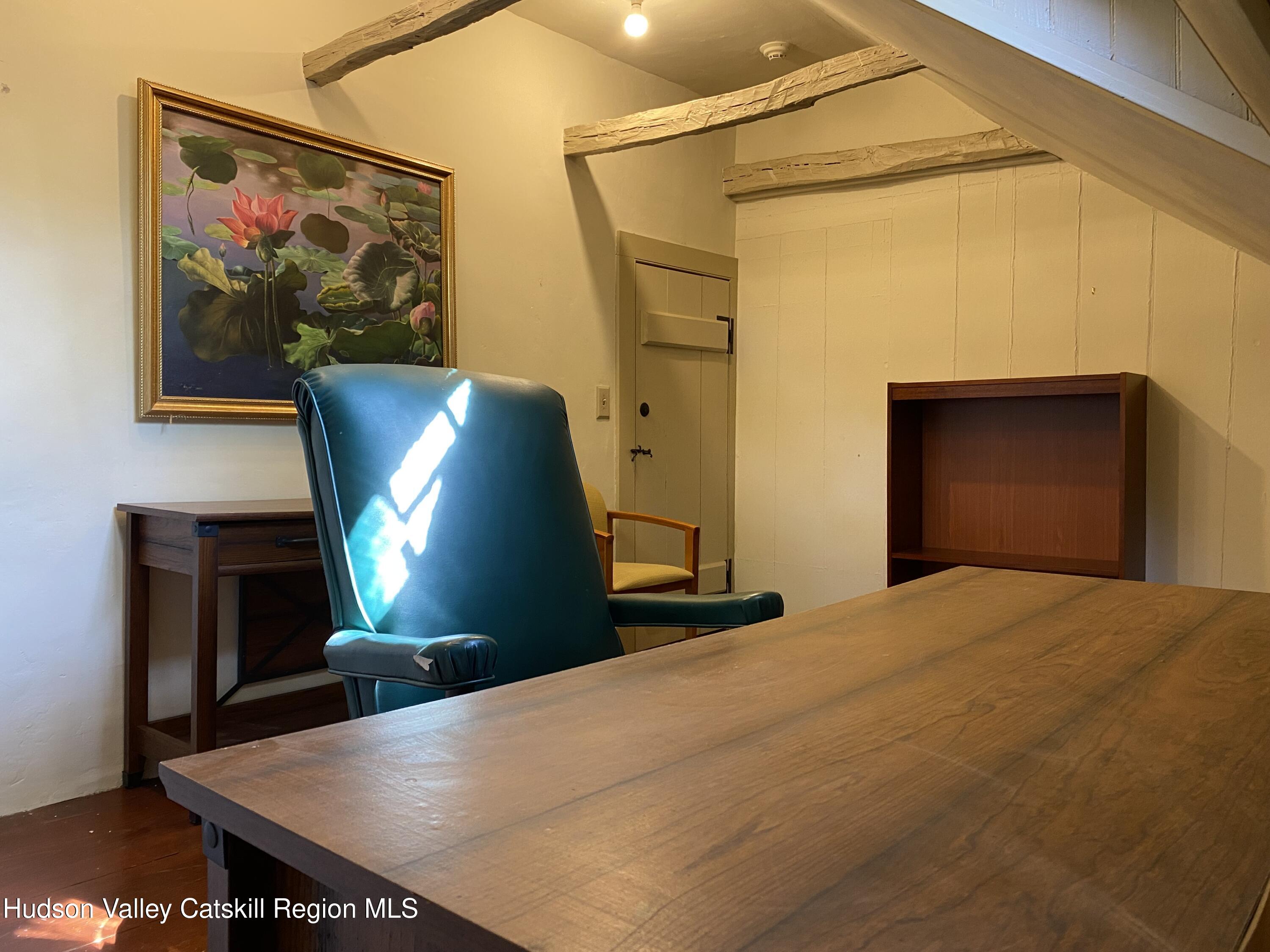 Kingston, New York 12401, United States, ,2 BathroomsBathrooms,Residential,Active,105197