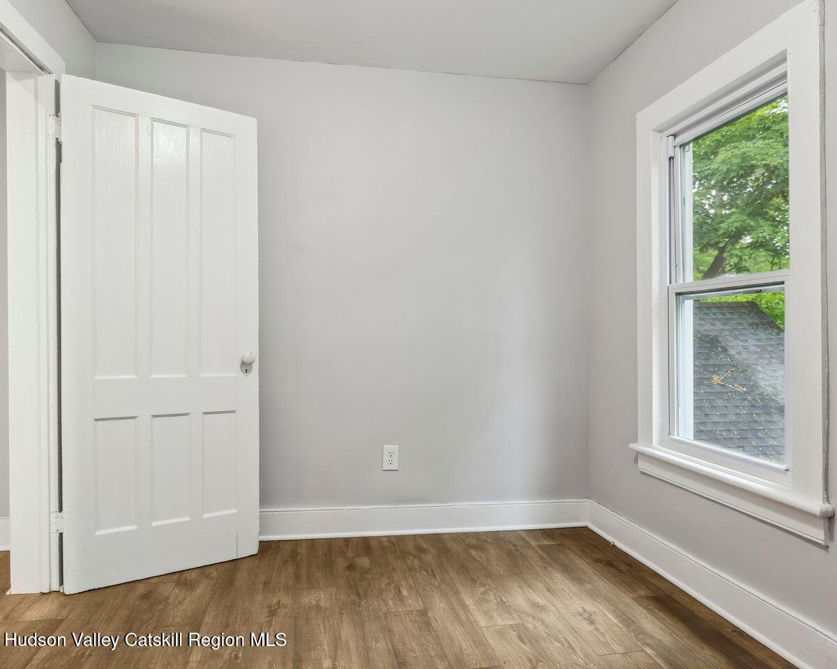 150 N 2nd Street, Esopus, Texas image 15