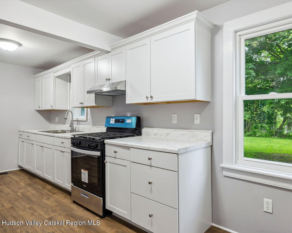 150 N 2nd Street, Esopus, Texas image 7