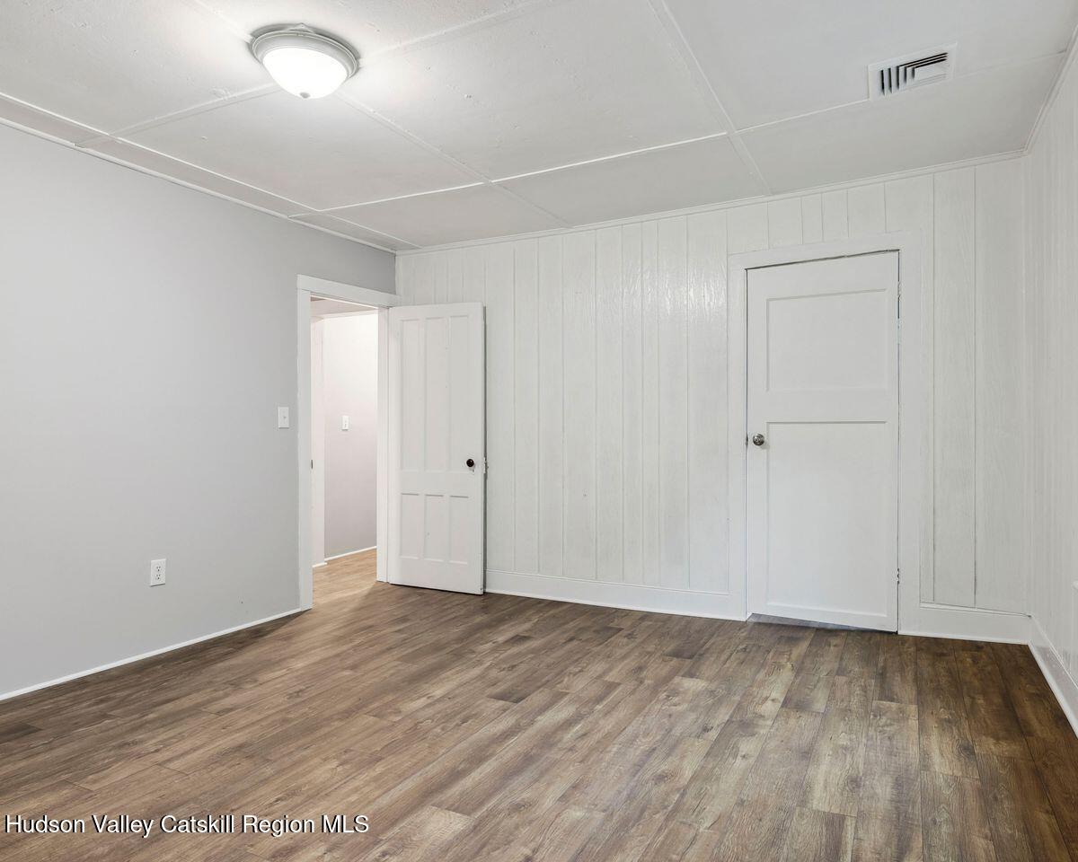150 N 2nd Street, Esopus, Texas image 13
