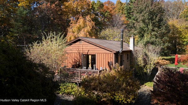 50 HOEFER RD, RED HOOK, NY 12571 - Image f6f1ff70717eede8d683a6b00c14bf3c/760730254