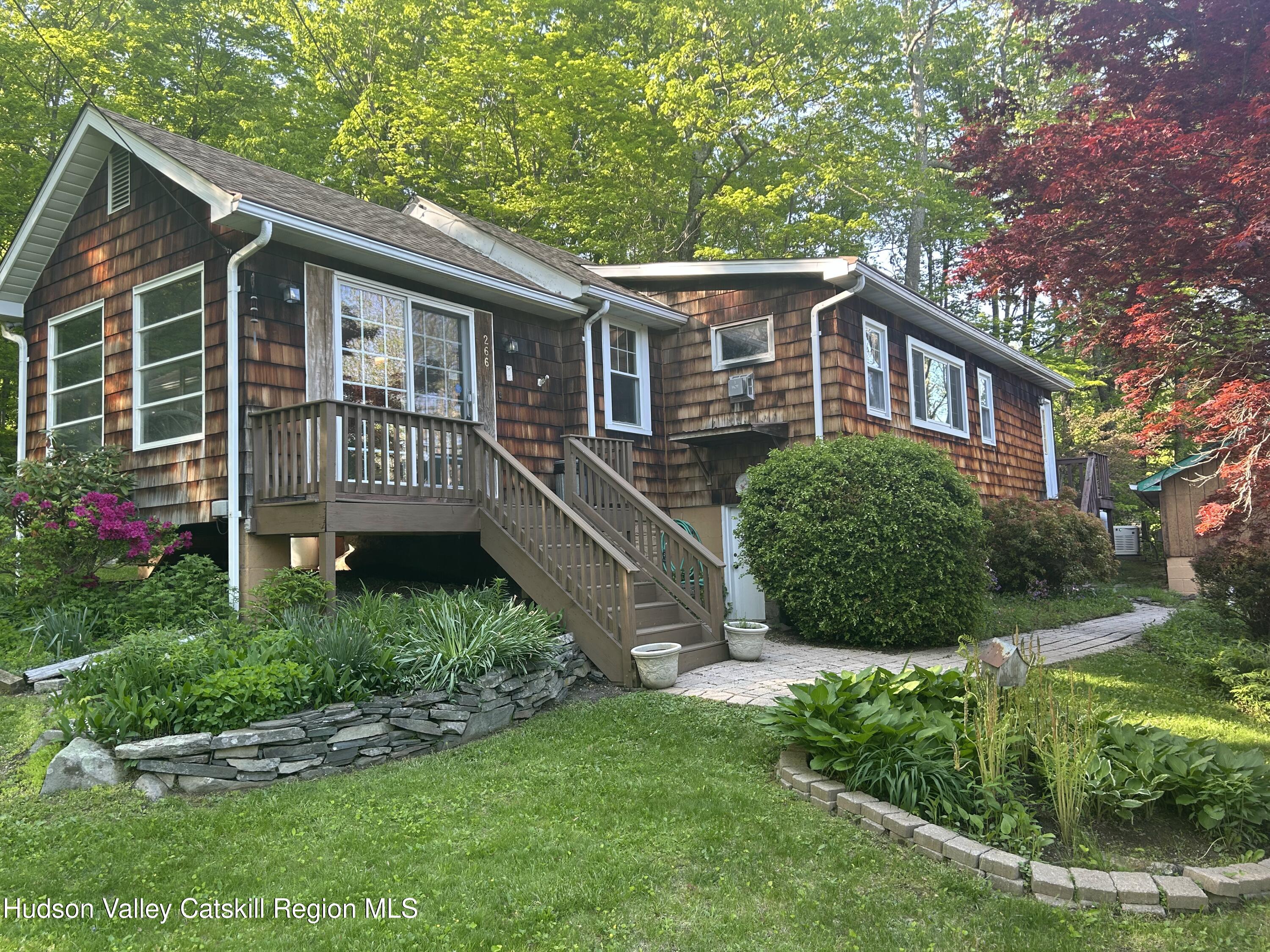 266 Swartekill Road, Highland, New York - 2 Bedrooms  
2 Bathrooms  
9 Rooms - 