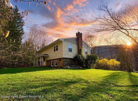 Homes For Sale - 10 Norman Road<br/> Shandaken, NY 12480