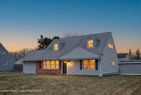 Homes For Sale - 38 Dunwoodie Drive<br/> Kingston, NY 12401