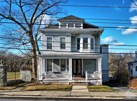 Homes For Sale - 49 - 51 Worth Avenue<br/> Hudson, NY 12534
