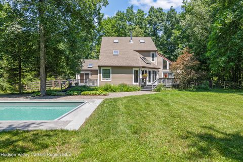 Homes For Sale - 300 Old Saw Mill Road<br/> Columbia County, Germantown, NY 12526