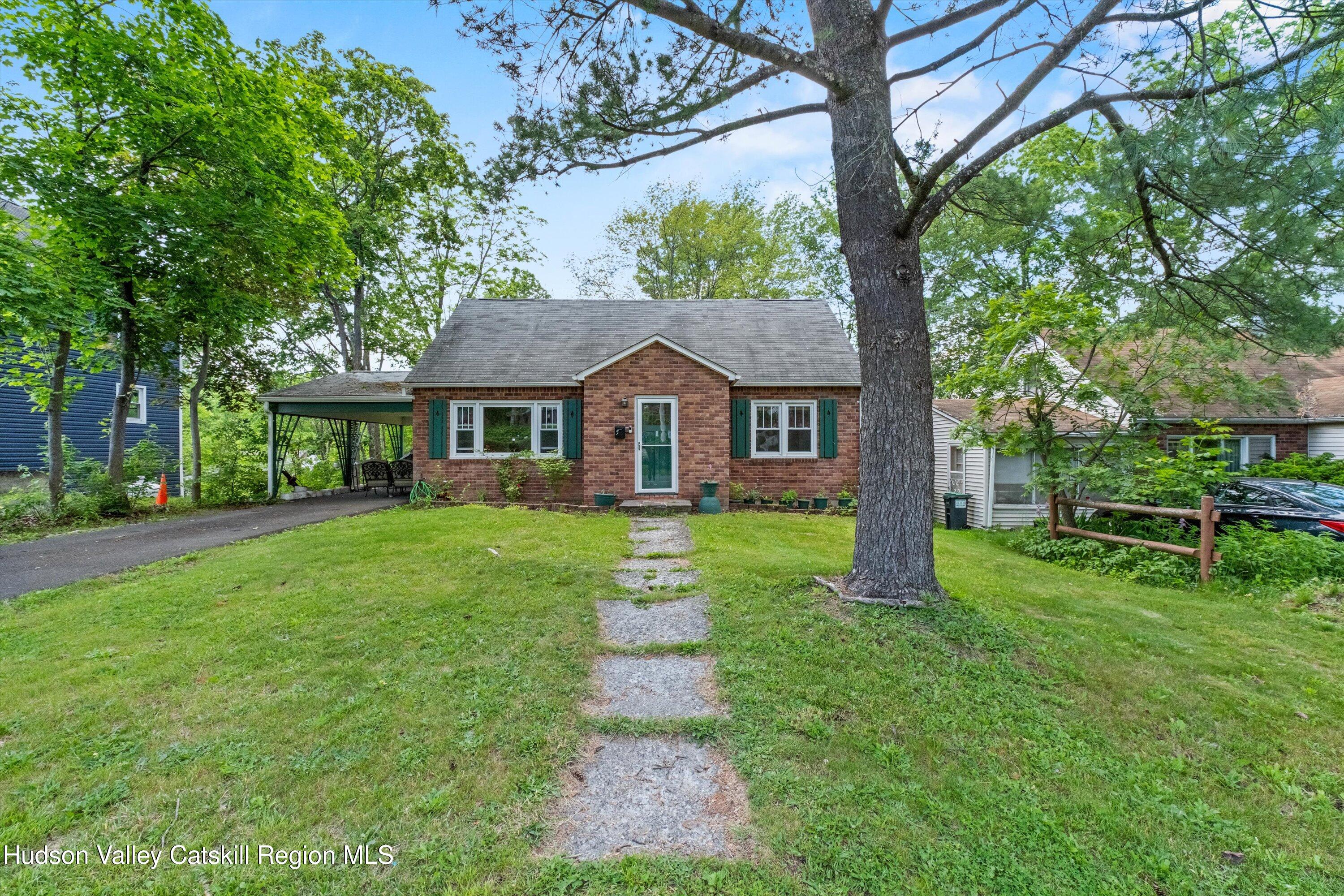 5 SE Fairview Avenue #9, New Paltz, Texas image 1