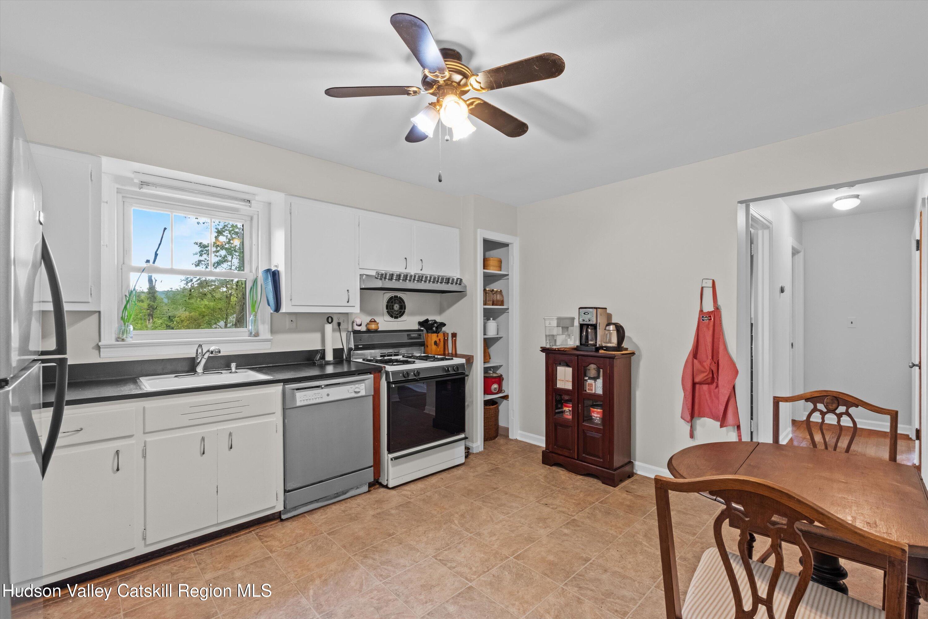 5 SE Fairview Avenue #9, New Paltz, Texas image 10