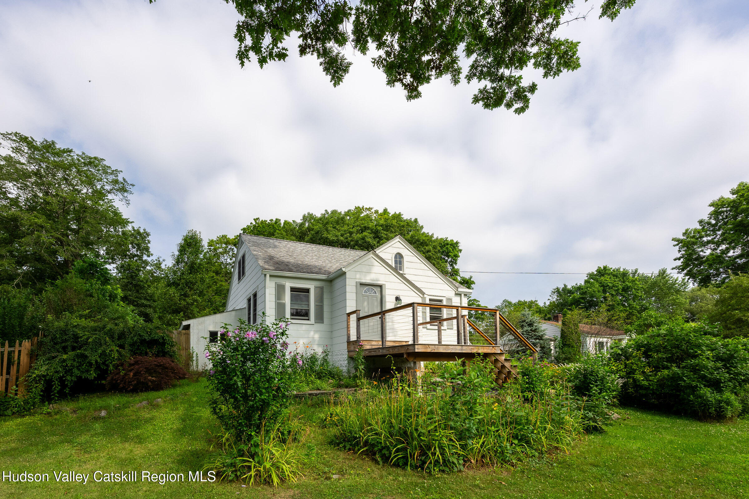 New Paltz, New York 12561, United States, 3 Bedrooms Bedrooms, ,1 BathroomBathrooms,Residential,Active,171854