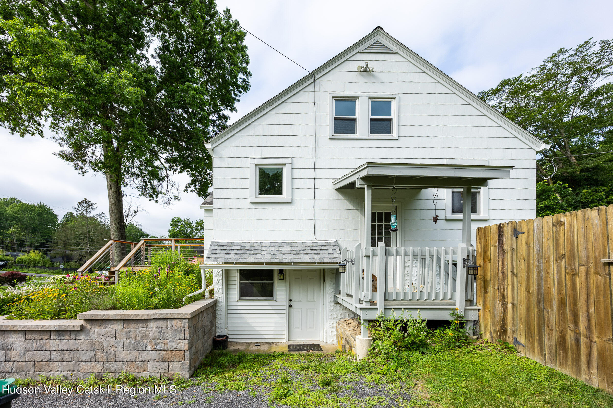New Paltz, New York 12561, United States, 3 Bedrooms Bedrooms, ,1 BathroomBathrooms,Residential,Active,171854