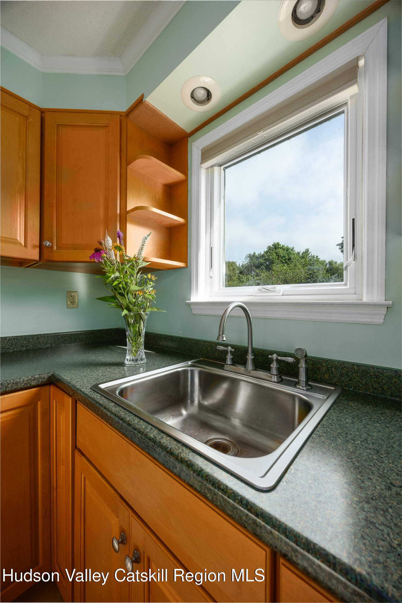 New Paltz, New York 12561, United States, 3 Bedrooms Bedrooms, ,1 BathroomBathrooms,Residential,Active,171854