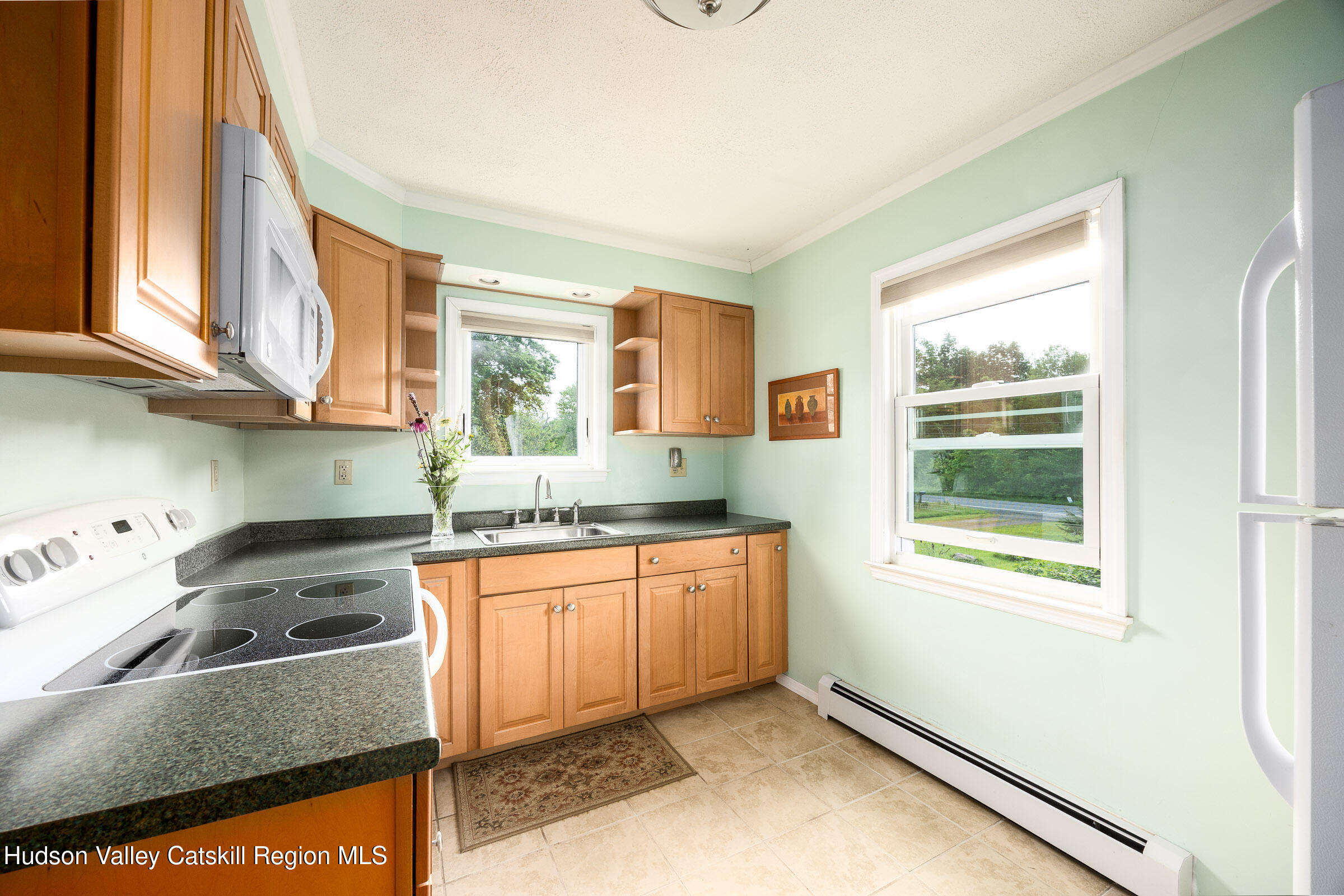 New Paltz, New York 12561, United States, 3 Bedrooms Bedrooms, ,1 BathroomBathrooms,Residential,Active,171854