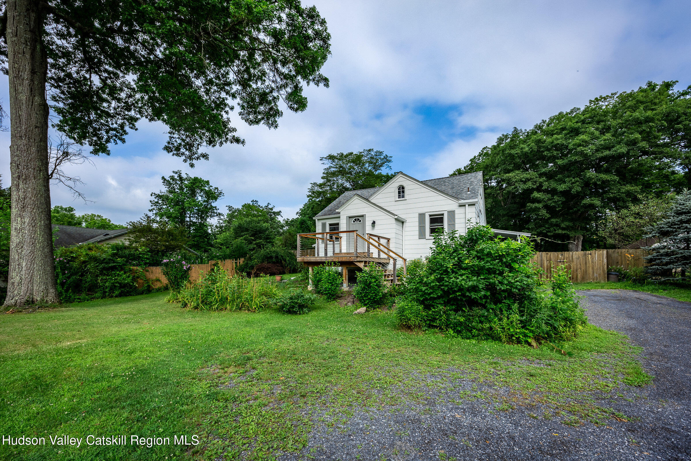 New Paltz, New York 12561, United States, 3 Bedrooms Bedrooms, ,1 BathroomBathrooms,Residential,Active,171854