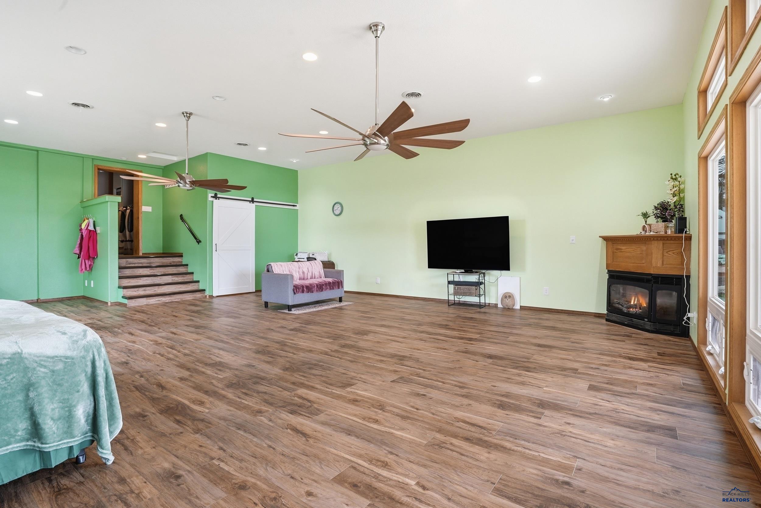 13018 PLEASANT VALLEY RD