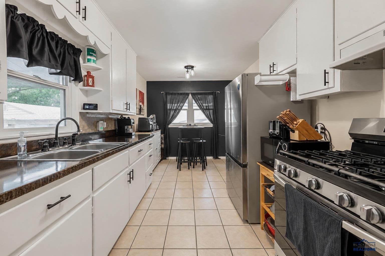 2021 2ND AVE