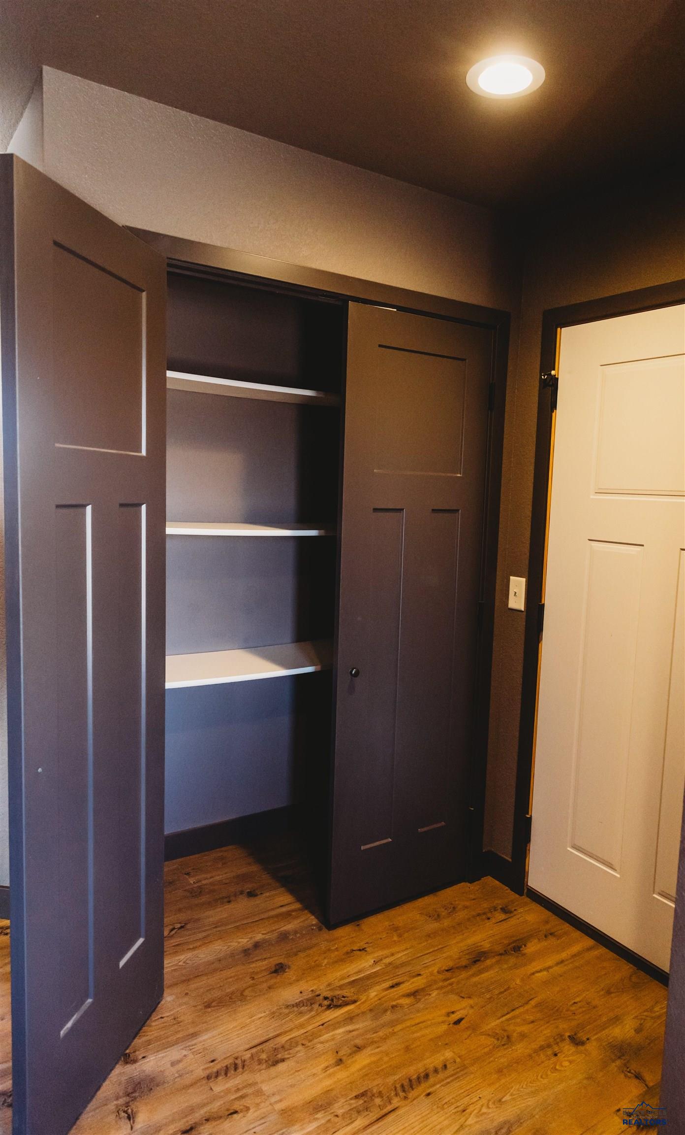 Rapid City, South Dakota 57703, United States, 2 Bedrooms Bedrooms, ,1 BathroomBathrooms,Residential,Active,155342