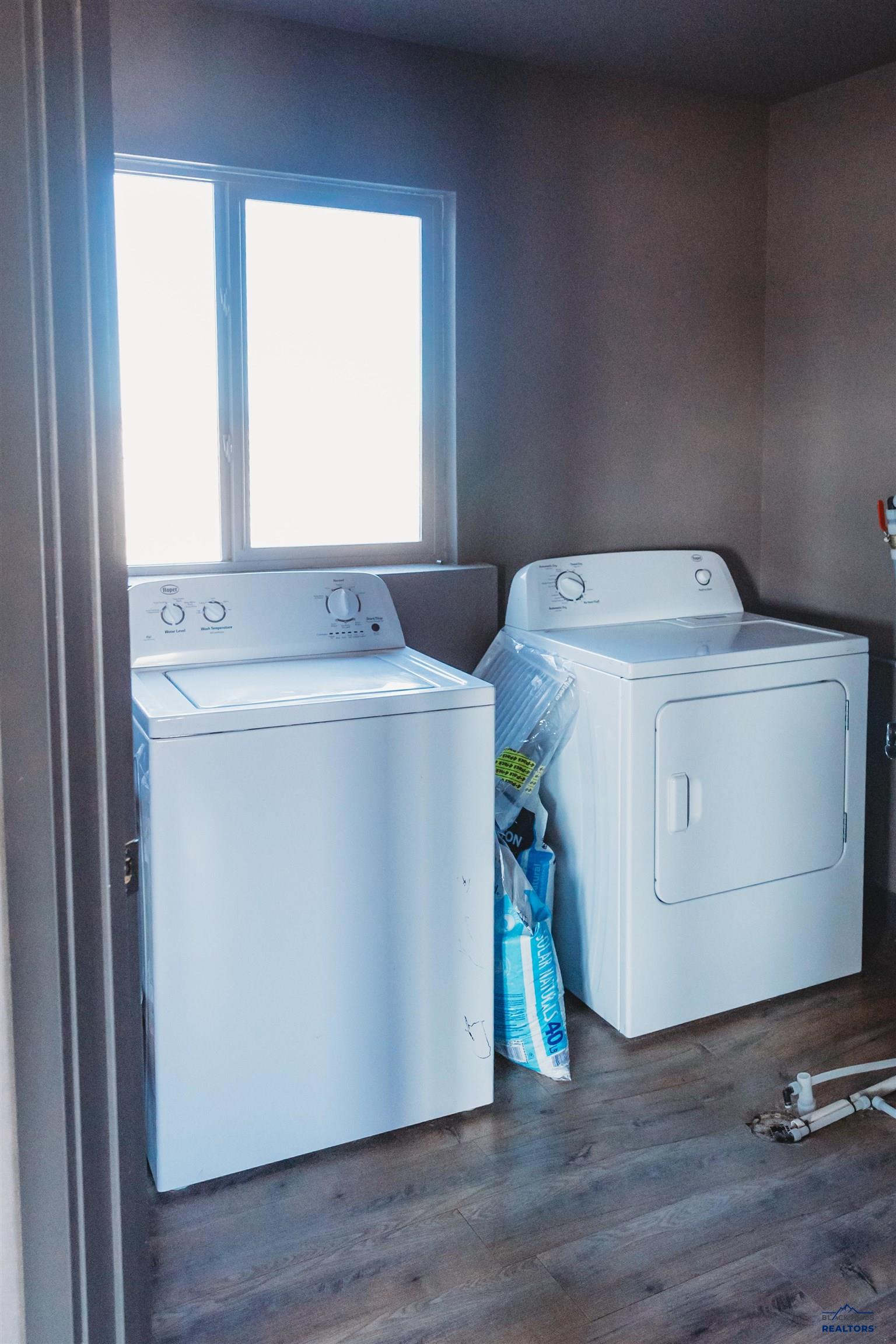 Rapid City, South Dakota 57703, United States, 2 Bedrooms Bedrooms, ,1 BathroomBathrooms,Residential,Active,155342