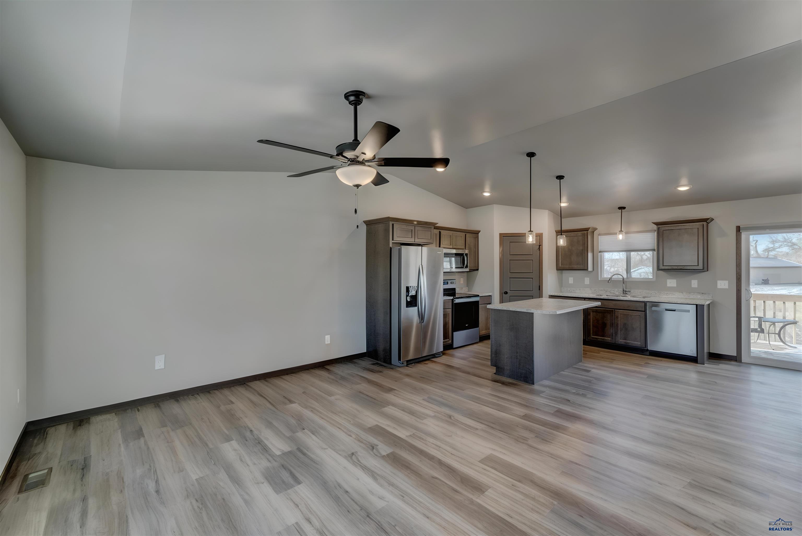 Rapid City, South Dakota 57703, United States, 4 Bedrooms Bedrooms, ,3 BathroomsBathrooms,Residential,Active,142996