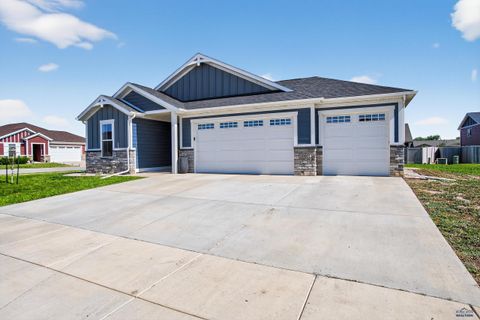 3002 HAZELNUT LN Rapid City SD 57703