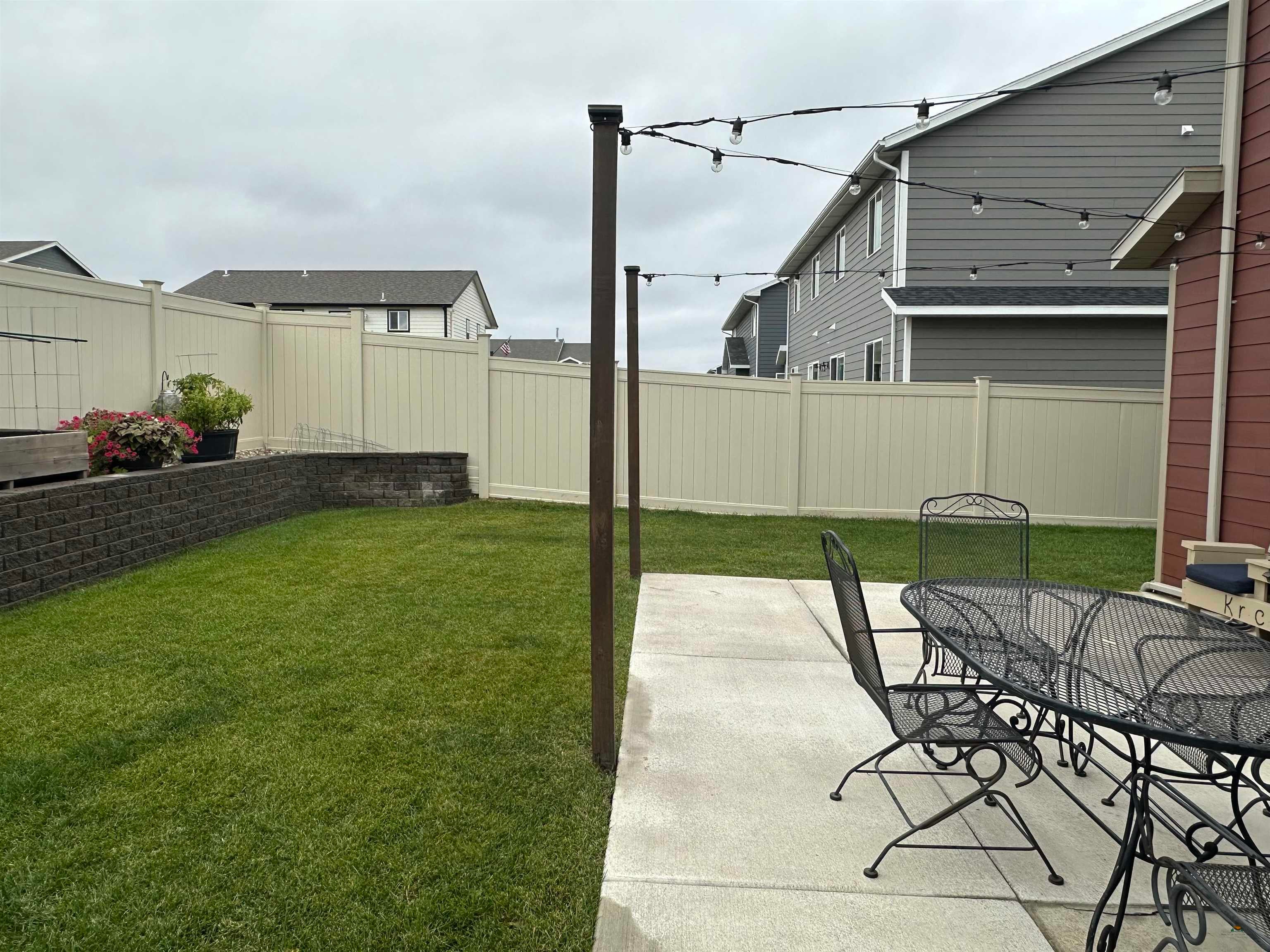 611 COPPERFIELD DR